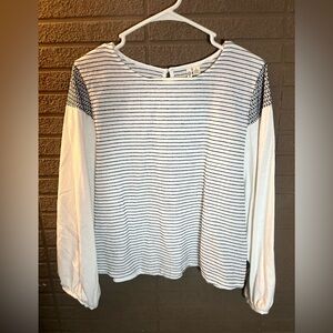 Versona White Long Sleeve Striped Tee with Embroidered Shoulders